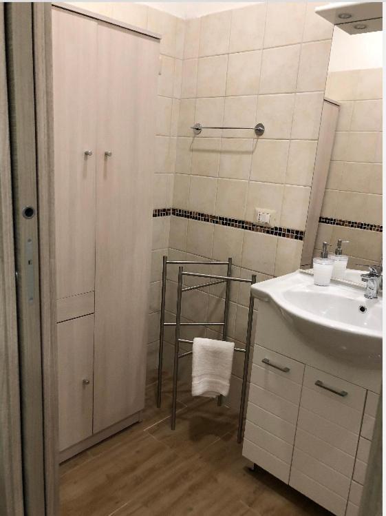 Al Centro Di Cagliari Apartamento Exterior foto